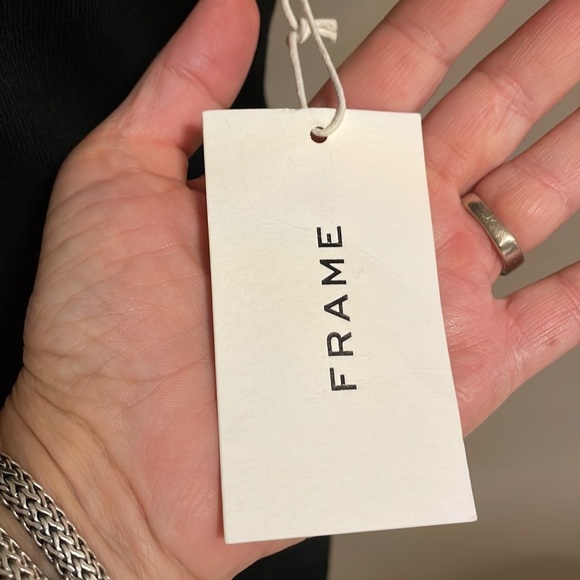 FRAME women’s ruffled deep V neck sleeveless sweater knit top black NEW! Size L - Picture 5 of 11